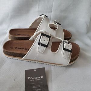 Girls Youth size 5 / Womens size 6.5 - BEARPAW White Slip on Sandals - NEW